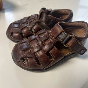 Stride Rite Brown Fisherman Sandals with Leather Straps and Adjustable Buckle